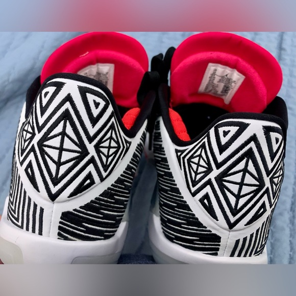 NWT Men’s Size 10 Jordan Basketball Sneakers - Picture 5 of 8